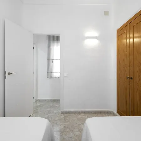 Calas C Y E Торевьиа